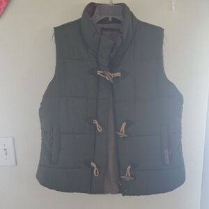 Legendary Whitetails Olive Green Puffer Vest